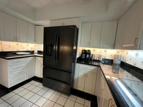 1125-402 - Enjoy Pond Views From This High-Rise Retreat